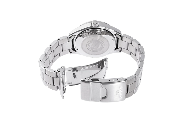 sports_RA-AC0Q09R_image3