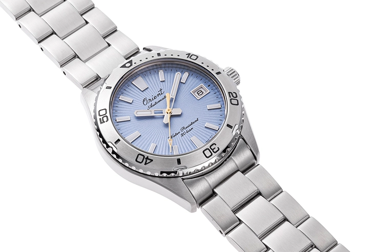 sports_RA-AC0Q12L_image2